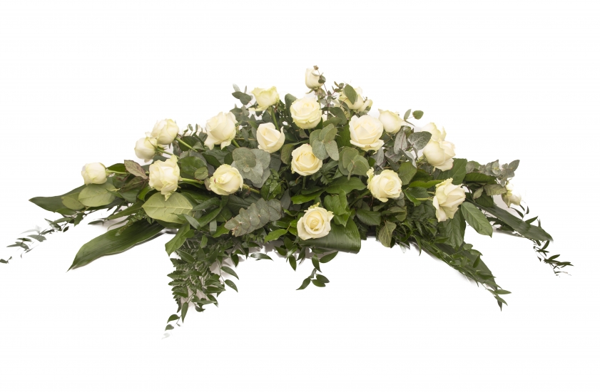 Aranjament floral funerar pentru capacul de siciriu din trandafiri albi.